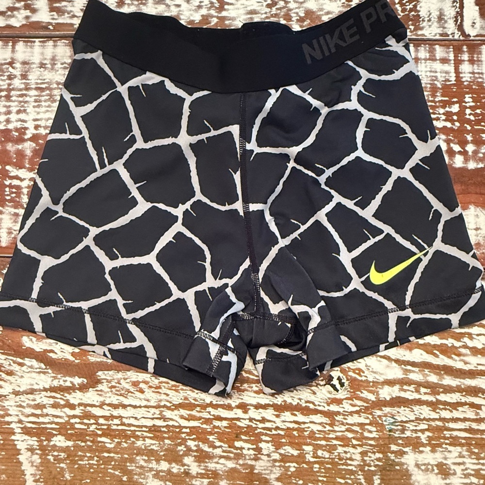Nike Pro Dri-Fit Giraffe Print Compression Shorts XS